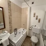Panorama Проживання в сім'ї
