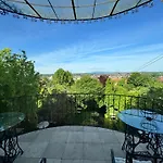 Panorama Проживання в сім'ї