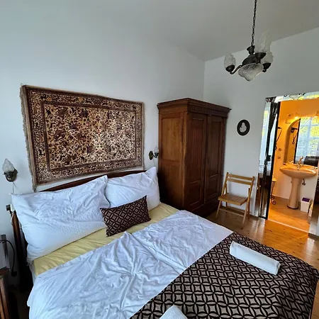 Panorama Проживання в сім'ї *