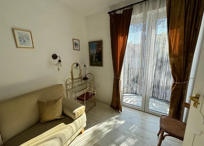 Проживання в сім'ї Panorama Еґер