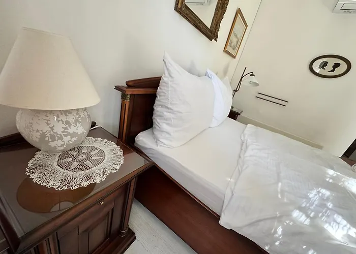 Panorama Проживання в сім'ї Еґер